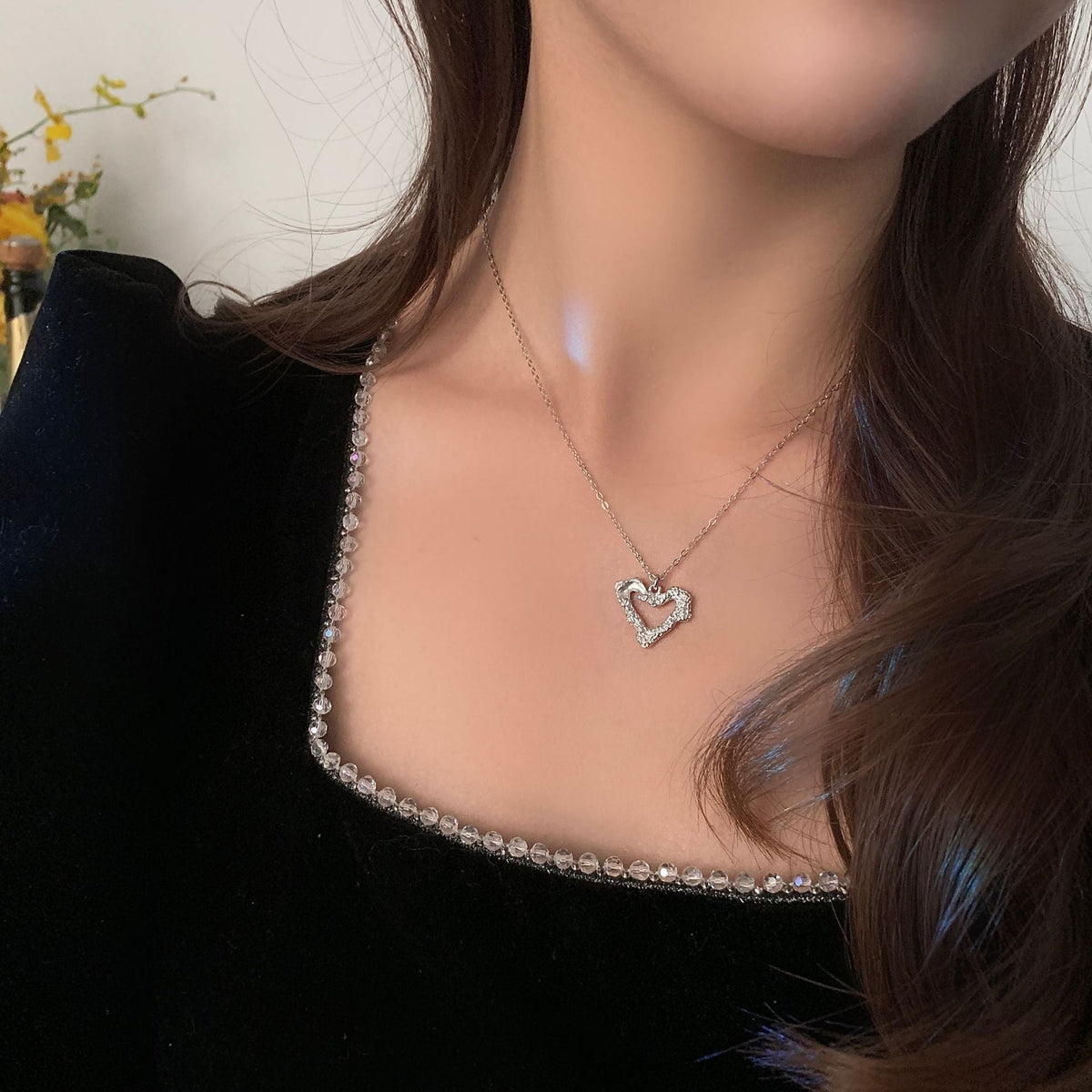White Gold-Plated Geometric Water Wave Chain Necklace